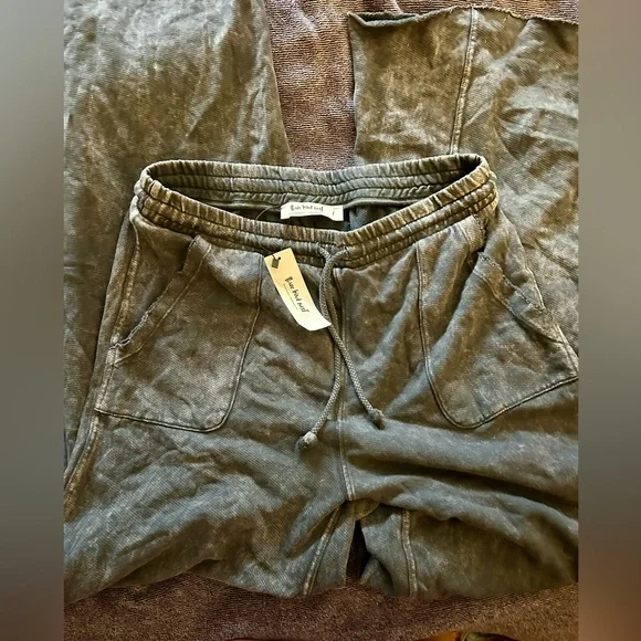 Three Bird Nest Charcoal Acidwash Wide Leg Drawstring Sweatpants - Picture 4 of 9